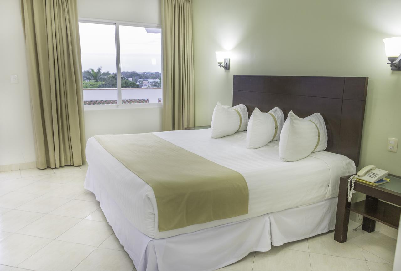 צ'טומאל Hotel Casa Blanca מראה חיצוני תמונה