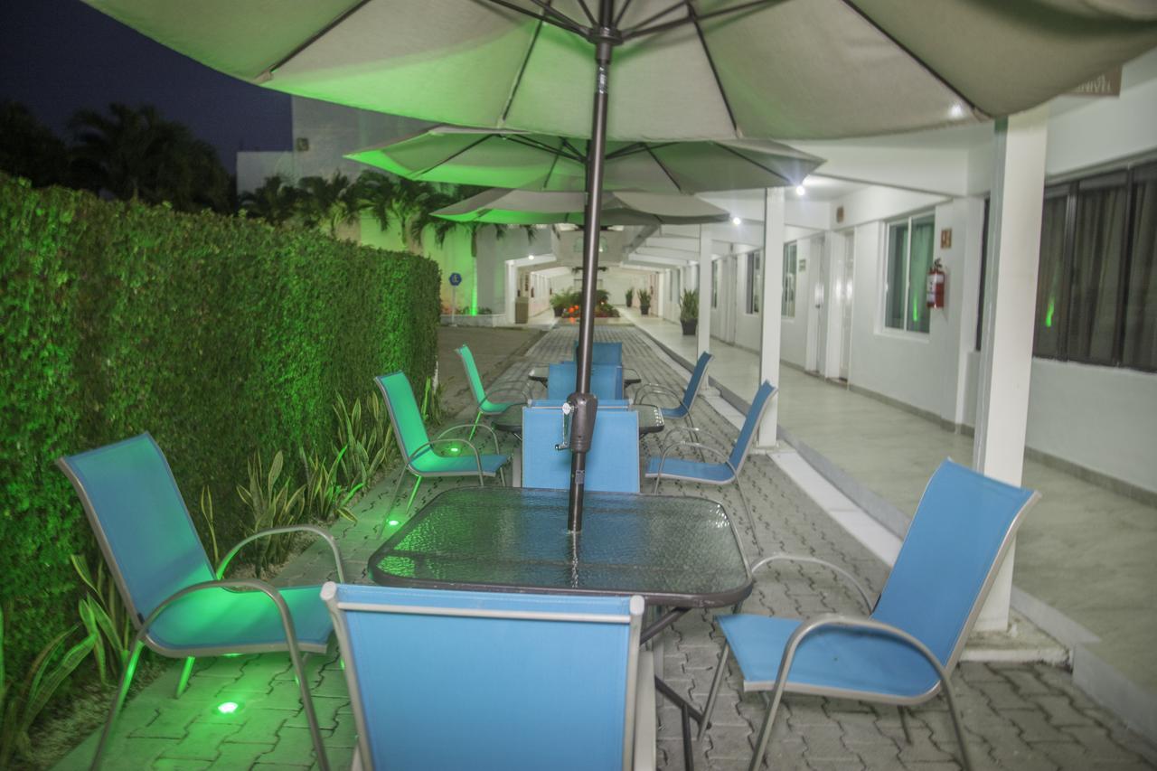 צ'טומאל Hotel Casa Blanca מראה חיצוני תמונה
