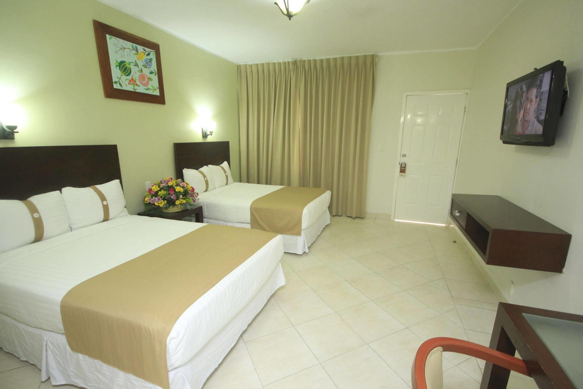 צ'טומאל Hotel Casa Blanca מראה חיצוני תמונה